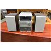 Image 1 : JVC MICRO COMPONENT SYSTEM CD PLAYER WITH BUILT IN 5 DISC CHANGER