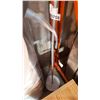 Image 2 : MODERN FLOOR LAMP