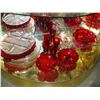 Image 2 : LOT OF VINTAGE SERVING PLATTERS AND COLORED GLASSWARE