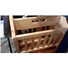 Image 1 : MAPLE MAGAZINE RACK