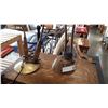 Image 2 : 2 GOOSENECK TABLE LAMPS AND BANKERS LAMP