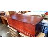Image 1 : MAHOGANY FINISH BLANKET BOX