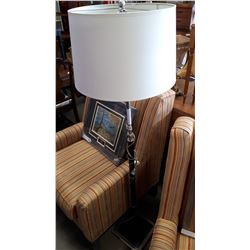 MODERN FLOOR LAMP