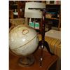 Image 1 : TABLE LAMP AND GLOBE