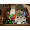 Image 2 : BOX OF ESTATE COLLECTIBLES