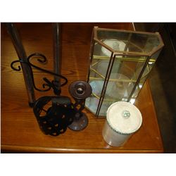 SMALL MIRROR BACK COLLECTIBLES DISPLAY CASE