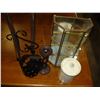 Image 1 : SMALL MIRROR BACK COLLECTIBLES DISPLAY CASE
