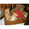 Image 1 : TRAY OF COLLECTABLE BEARS