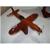 Image 2 : 2 AIRPLANE MODELS ON STAND