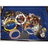 Image 2 : JEWELRY BOXES WITH BANGLES AND JEWELRY