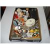 Image 1 : TRAY OF SMALL COLLECTABLES, SALT AND PEPPERS