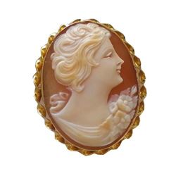 Vintage 10kt Yellow Gold Cameo Brooch
