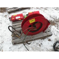 Retractable cutting torch hose reel w/torch head