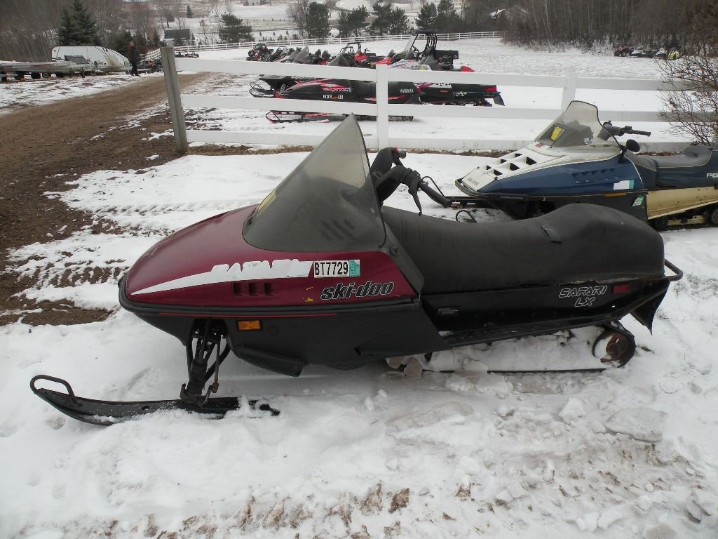 1990 Ski Doo 440 Safari SN364700638