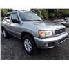 Image 2 : L2 --  2001 Nissan Pathfinder LE , Silver , 275233  KM's