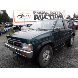 O6 --  1995 Nissan Pathfinder Le , Green , 256565  KM's