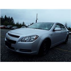 A8 E --  2010 Chevrolet Malibu Hybrid , Silver , 158537  KM's