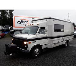 0A --  1989 CHEV CAMPER VAN , White , 56580  MILES