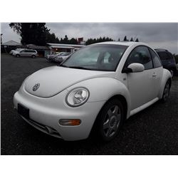 D3 --  2001 VW BEETLE , White , 283202  KM's
