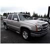 Image 2 : F5 --  2005 CHEVROLET AVALANCHE , Grey , 335381  KM's