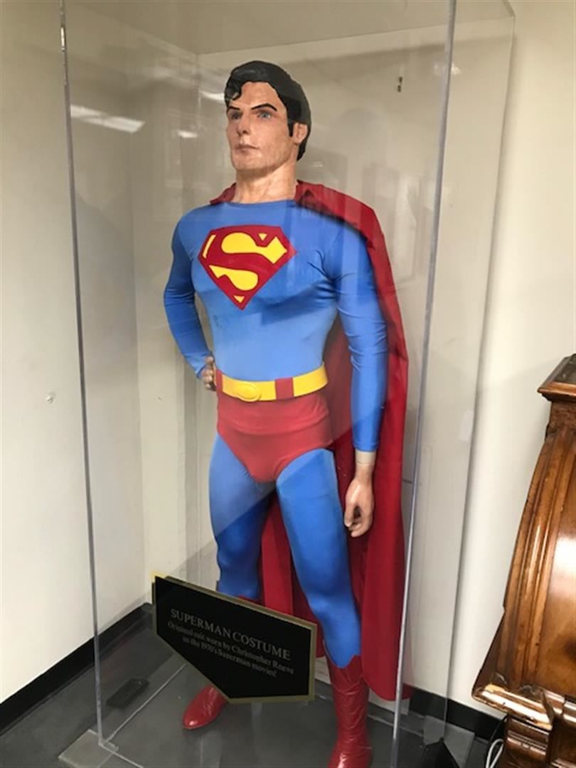 Original Superman Costume Worn by Christopher Reeve - Come To The Auction