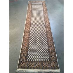 CLASSIC HAND-KNOTTED  WOOL RUNNER 2.9x10.2