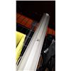 Image 2 : FLUORESCENT SHOP LIGHT