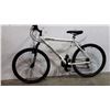 Image 1 : DIADORA ORBITA 18 SPEED WHITE BIKE