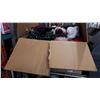 Image 1 : BOX OF XMAS DECOR