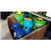 Image 2 : BOX OF GAZILLION BUBBE BLOWERS