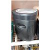 Image 1 : ROYAL PAPER SHREDDER