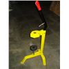 Image 2 : STAND UP YELLOW WINE CORK PRESS