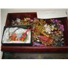 Image 2 : EASTERN CASE WITH JEWELRY