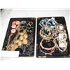 Image 1 : TWO TRAYS OF ESTATE JEWELLRY