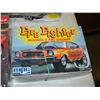 Image 2 : 3 MODELS - 1 SEALED