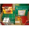 Image 2 : BOX OF COLLECTIBLE CHRISTMAS ITEMS