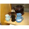 Image 1 : SHELF LOT OF VINTAGE ESTATE POTTERY