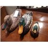 Image 1 : SET OF 3 HAND CARVED DUCKS