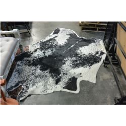 SILHOUETTE ARTIFICIAL HIDE RUG