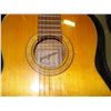 Image 2 : YARI MADE IN JAPAN CLASSICAL GUITAR WITH HARDCASE