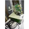 Image 3 : BABY LOCK EA605 SERGER