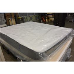 KING SIZE CASPER MEMORY FOAM MATTRESS