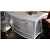 Image 1 : WHITE 4 DRAWER DRESSER, BROKEN BACK LEG