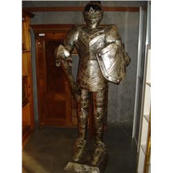METAL KNIGHT 7FT TALL SUIT OF ARMOUR