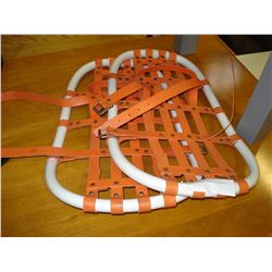 PAIR OF BUCKLE DOWN SNOWSHOES