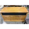Image 2 : MAPLE ENTERTAINMENT STAND