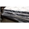 Image 3 : KINGSIZE SERTA PERFECT SLEEPER EURO TOP MEDIUM FIRM MATTRESS, WITH BOX SPRINGS RETAIL $2499