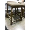 Image 3 : 4 MODERN WOOD UPHOLSTERED STOOLS