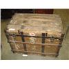 Image 1 : ANTIQUE TRUNK