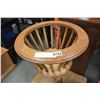 Image 2 : WOODEN PLANT STAND